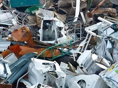 Stop agli 'e-waste', l'Africa dichiara guerra alle discariche elettroniche