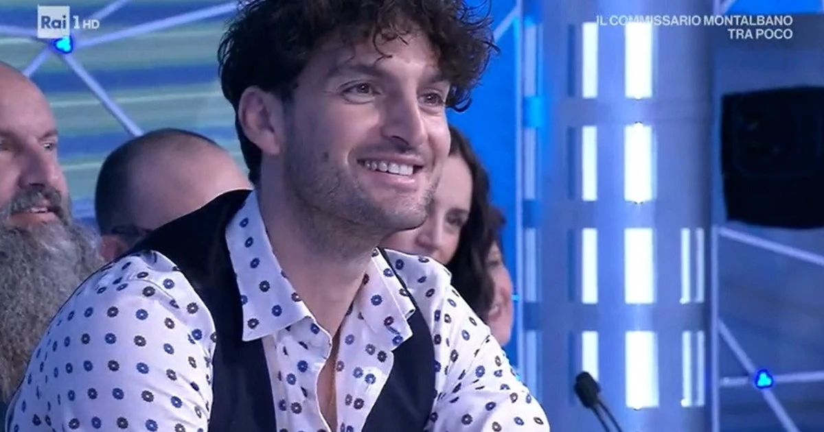 Affari Tuoi, Amadeus gela la fidanzata di Giovanni: "C'è qualche speranza", clamoroso su Rai 1