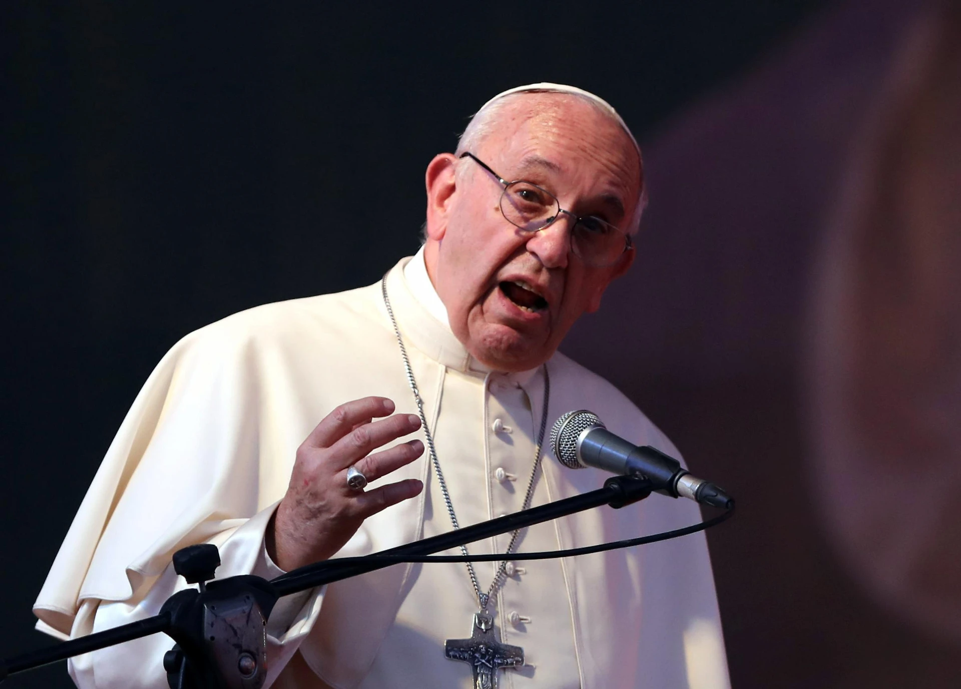 Gerusalemme, Papa Francesco parla con Abu Mazen e si appella a Trump: "Rispettare lo status quo"