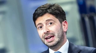Coronavirus, Roberto Speranza: "Cosa non rifarei? Potrei scriverci un libro"