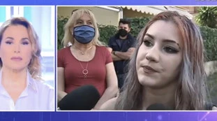 Pomeriggio 5, lo scoop di Barbara d'Urso: "Non sono io Denise Pipitone", la ragazza rom mostra i documenti