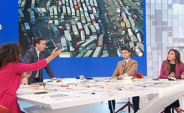 L'aria che tira, Montaruli e la lezione a Karima Moual: "Vieni a casa mia e ti faccio vedere"