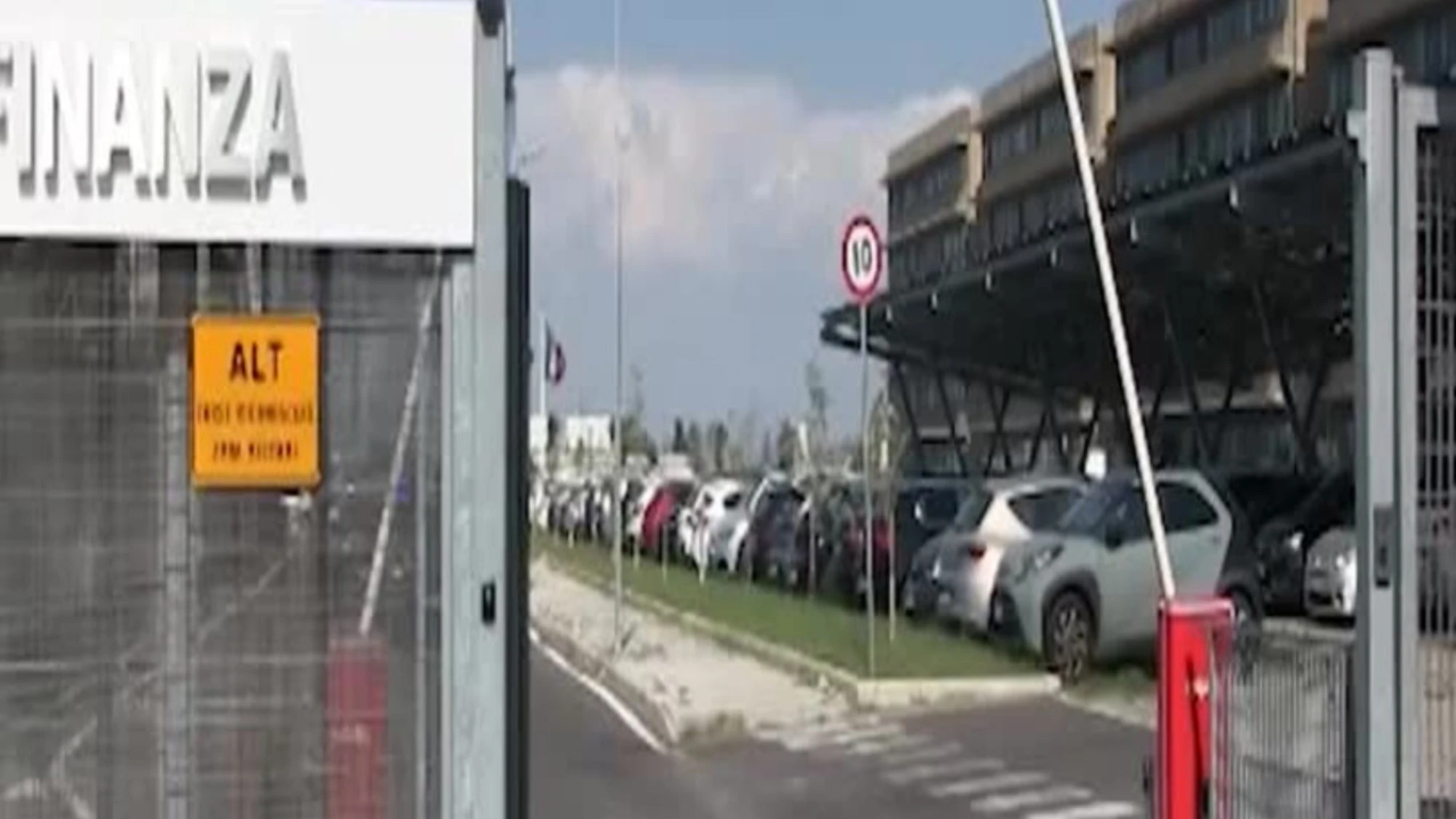 Roma, arrestato tassista pusher: la scoperta