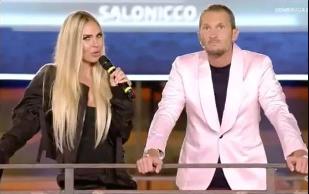 Eurogames, Alvin e lo scivolone sulla Polonia: "Il Baltico cos'è?", risposta da brividi