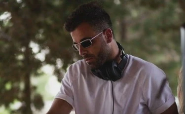 Italijanski DJ umrl v Ibizi: nova avtopsija razkrila zlomljene ključnice in vretenca