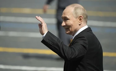 Lo yogurt di Putin, l’oro del Giappone, Trump e i camion