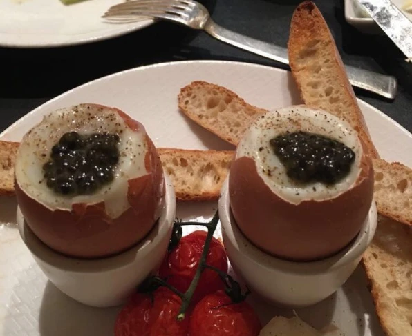 Rita Rusic, su Instagram la sua colazione a base di caviale