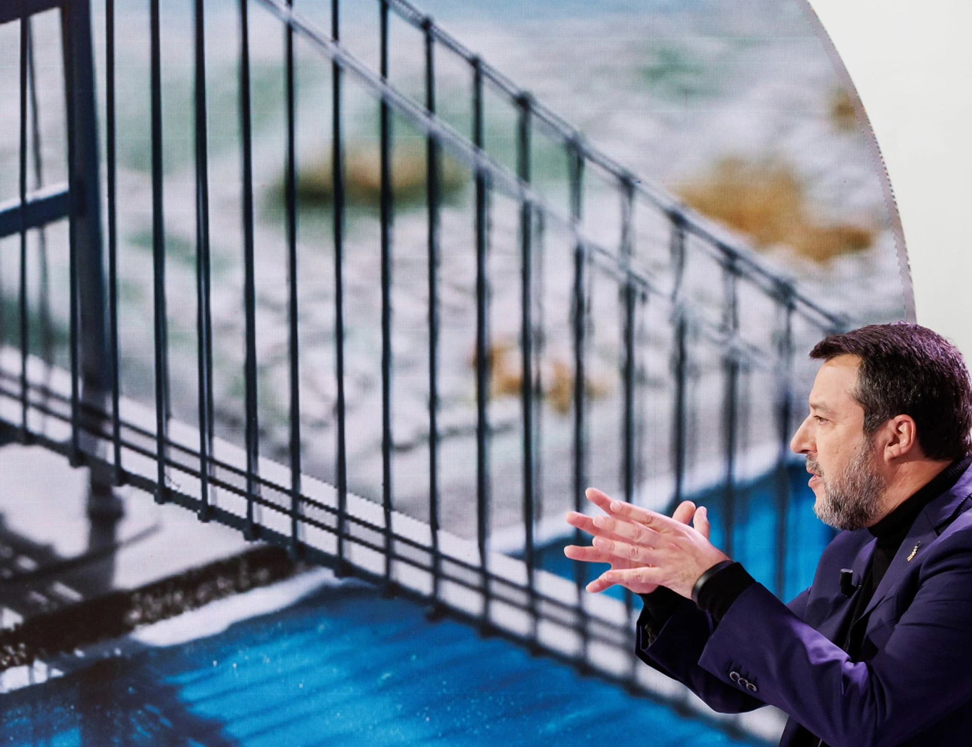 Ponte sullo Stretto, le tre bufale per colpire Salvini