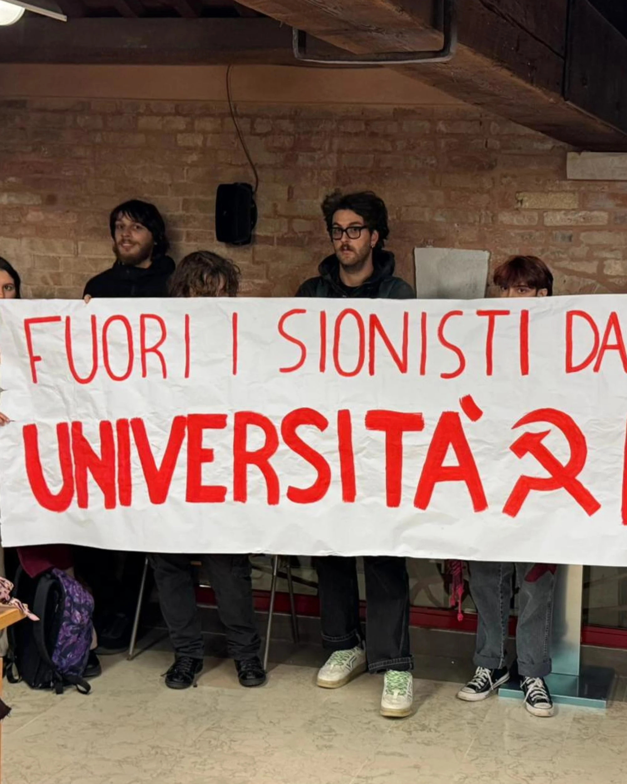 La matrice è rossa, ma i progressisti parlano di fascismo