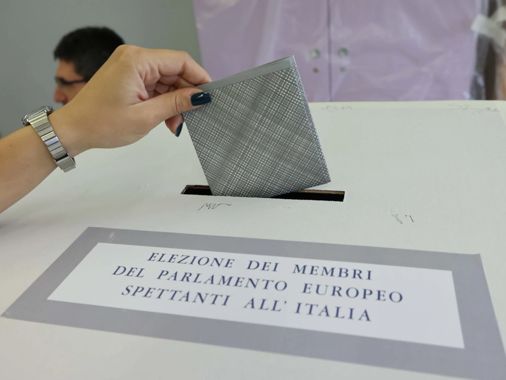 Sondaggio Swg sui governatori più amati: Caporetto per la sinistra