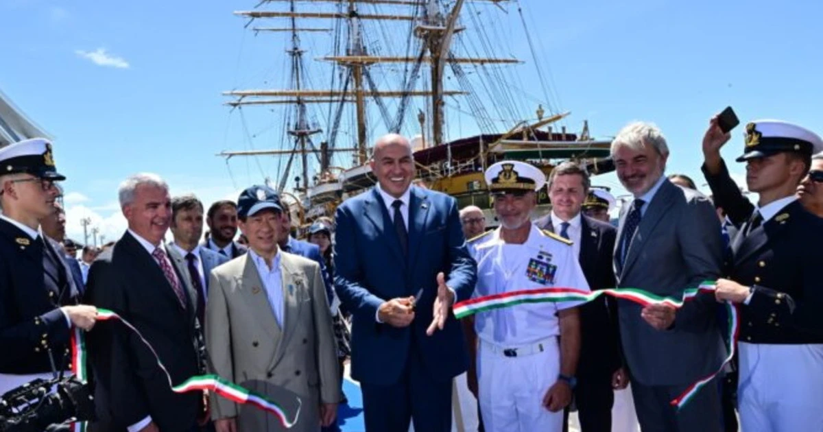 Crosetto inaugura il Villaggio Italia a Tokyo, in programma cinque giorni di mostre ed eventi