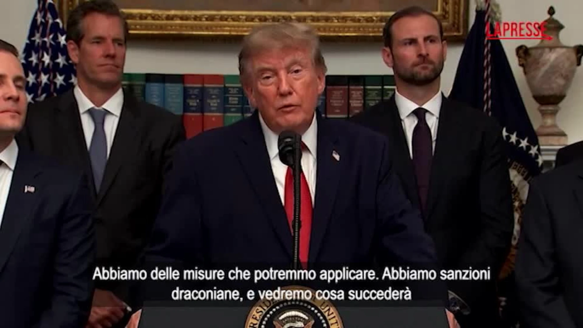 Iran, Trump: "Potremmo imporre sanzioni draconiane"