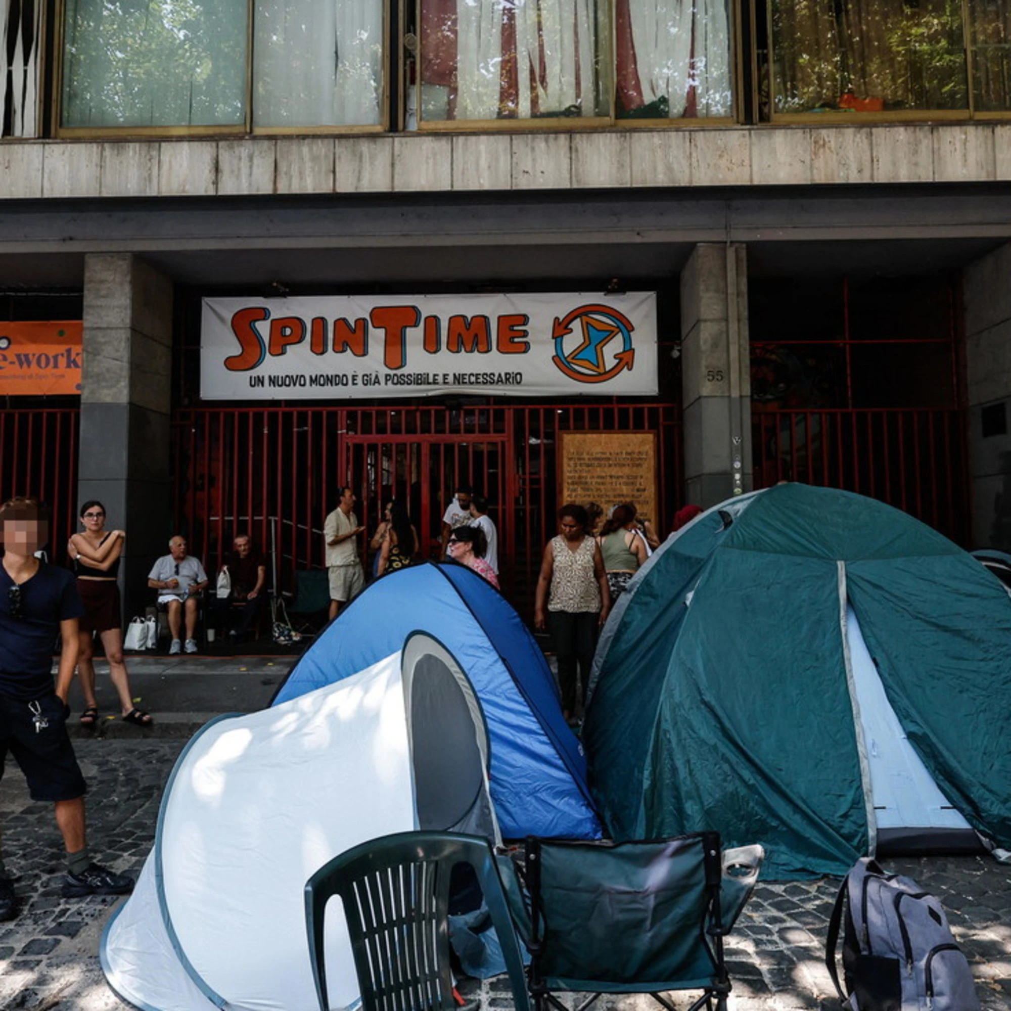 Cari Vip di sinistra, perché lo Spin Time non lo comprate voi?