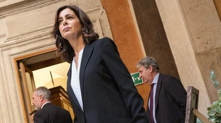 I fenomeni della sinistra: "Lobby del cancro", "Rivoluzione russa"