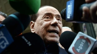 Silvio Berlusconi, la doppia lezione: "Perché ho scelto di rivelare la mia donazione al San Raffaele"