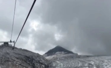 Meteo, chiude lo Stelvio: ecco cosa si vede a tremila metri d'altitudine