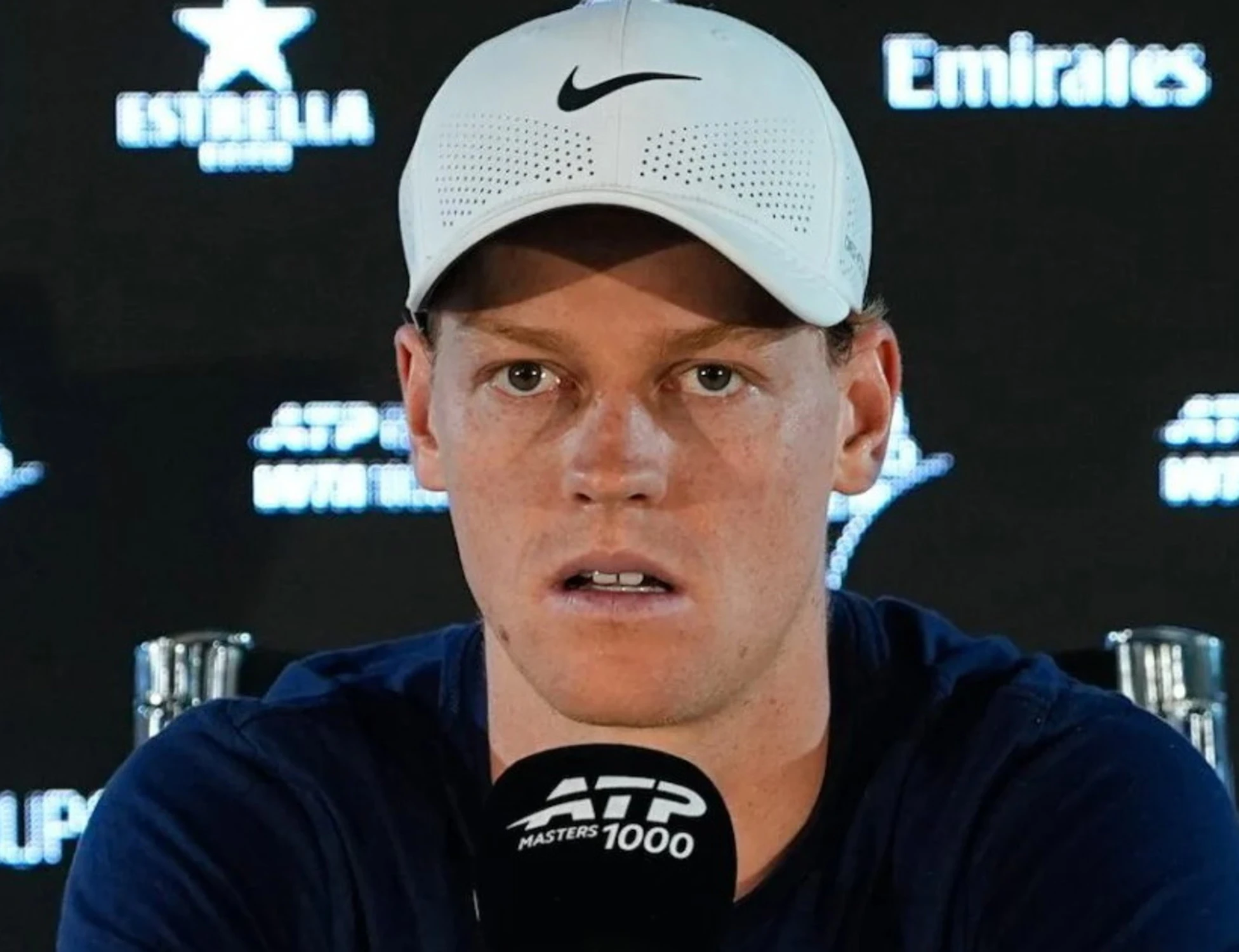 Jannik Sinner, la domanda che lo fa infuriare: "Non vale la pena di parlarne"