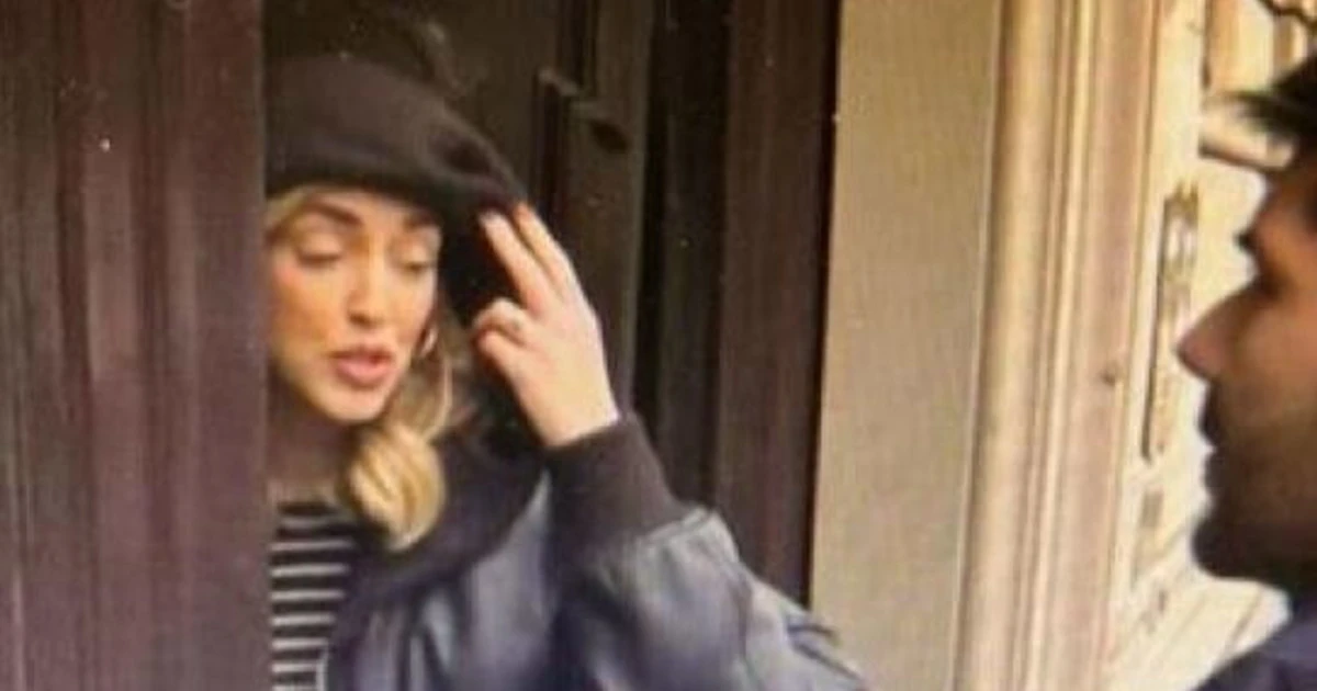Pomeriggio Cinque, Ferragni sbotta in strada: "Posso andare dallo psicologo?"
