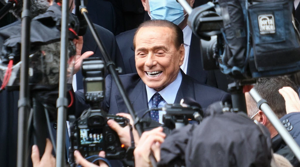 Silvio Berlusconi oltre la federazione: "Serve il partito unico del centrodestra, mi appello anche alla Meloni"