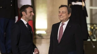 Mario Draghi "ha scelto Macron", Luigi Bisignani: la rottura tra il premier e Sergio Mattarella