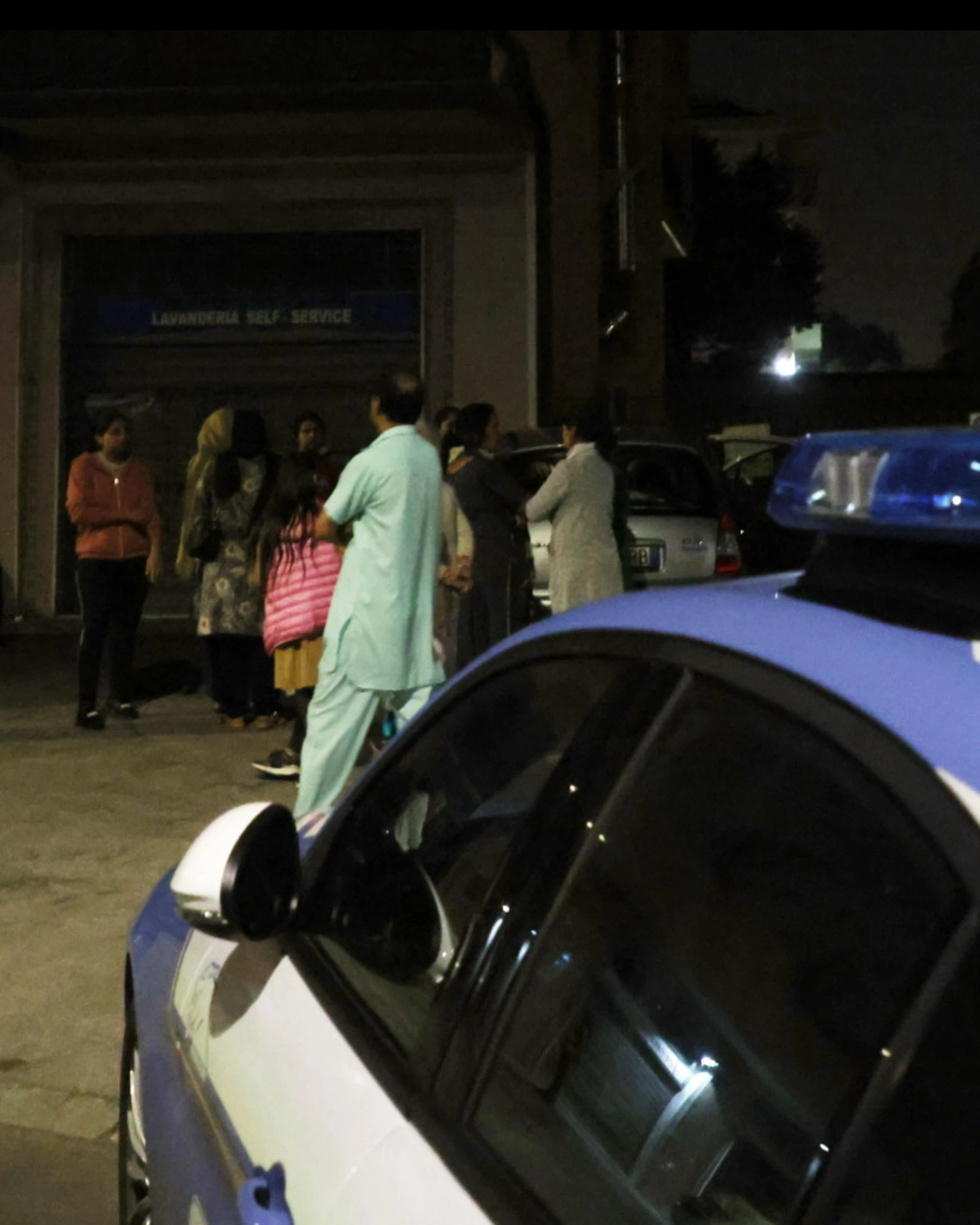 Brescia, il somalo irregolare semina il panico al concerto di Renga