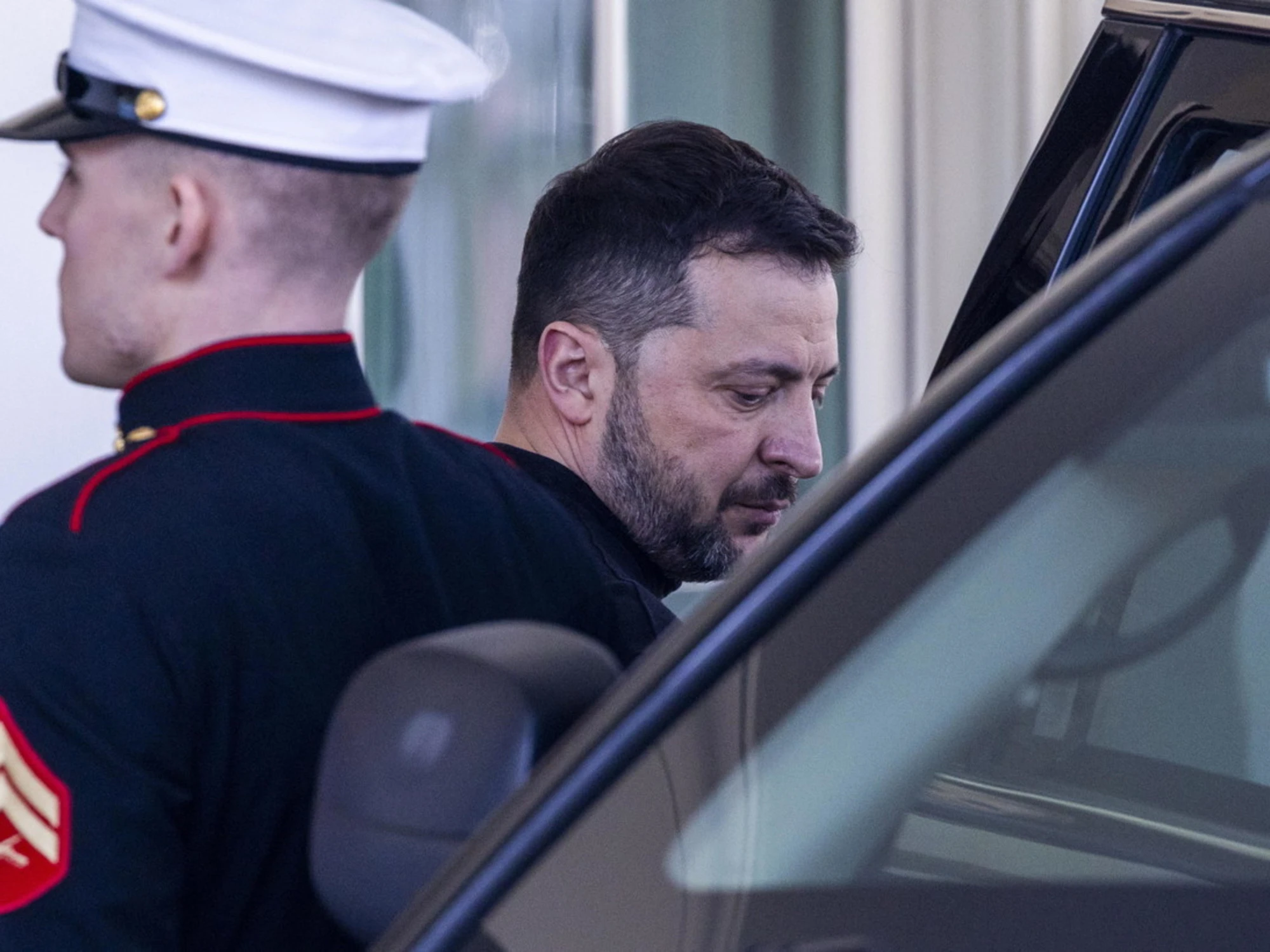 Trump-Zelensky, "con quale vestito": Casa Bianca, un dettaglio decisivo