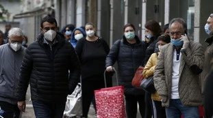 Coronavirus, il governo si dà 30 giorni per valutare gli esiti della riapertura delle scuole: il Cts ha rinviato la decisione: 