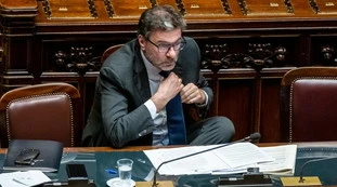 Giorgetti, retroscena: "Saremmo sotto processo", attacco a Parigi e Berlino