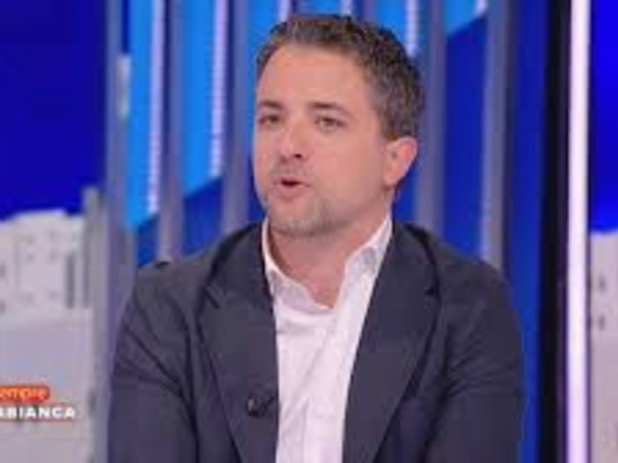 È sempre cartabianca, Marco Furfaro pugile suonato: che figuraccia su Rete 4