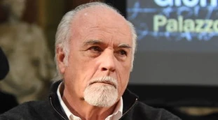 Antonio Ricci, assist a Pier Silvio Berlusconi: "Lasciami per 6 mesi Mediaset, rivoluzione"