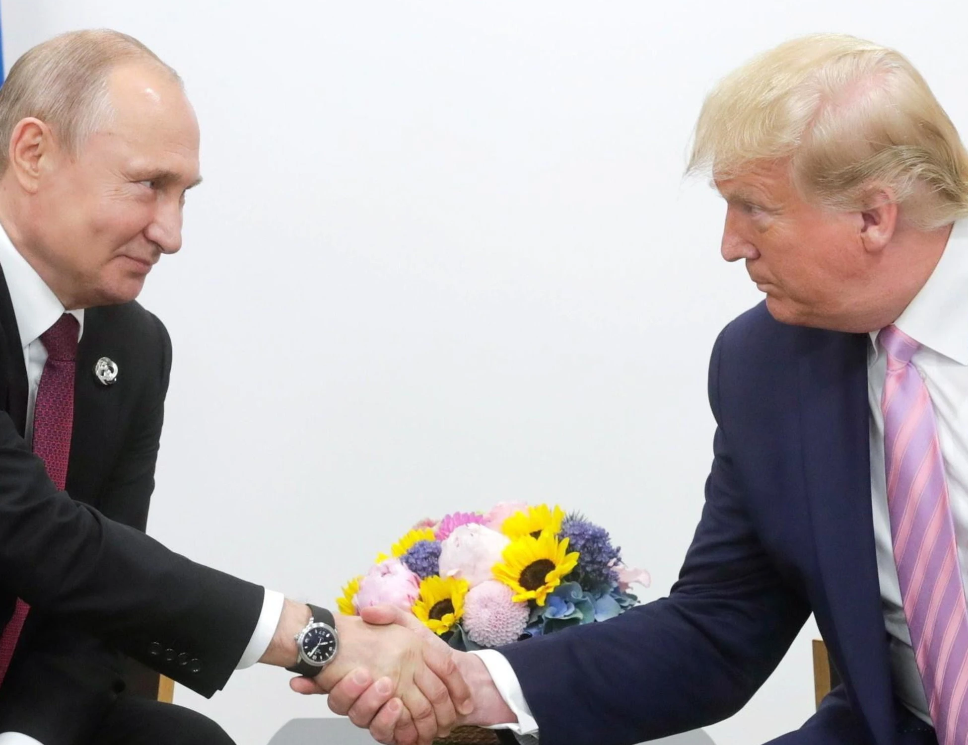 Donald Trump-Vladimir Putin, "incontro a Roma". Mosca smentisce. "Sondata Meloni"