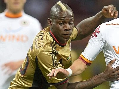 Balotelli dice basta alle offese: ''Al prossimo coro razzista lascio il campo''