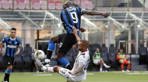 Inter, clamoroso ko: ribaltata dal Bologna in 5 minuti. Scudetto, stavolta è finita davvero