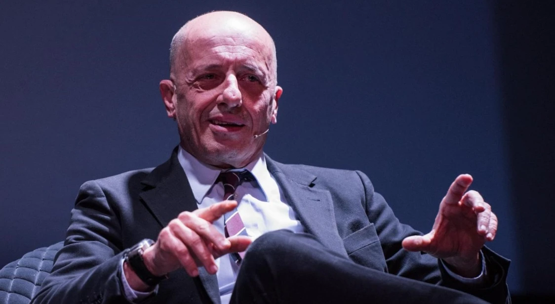 Alessandro Sallusti: "Di Maio e Salvini stupidi e ignoranti"