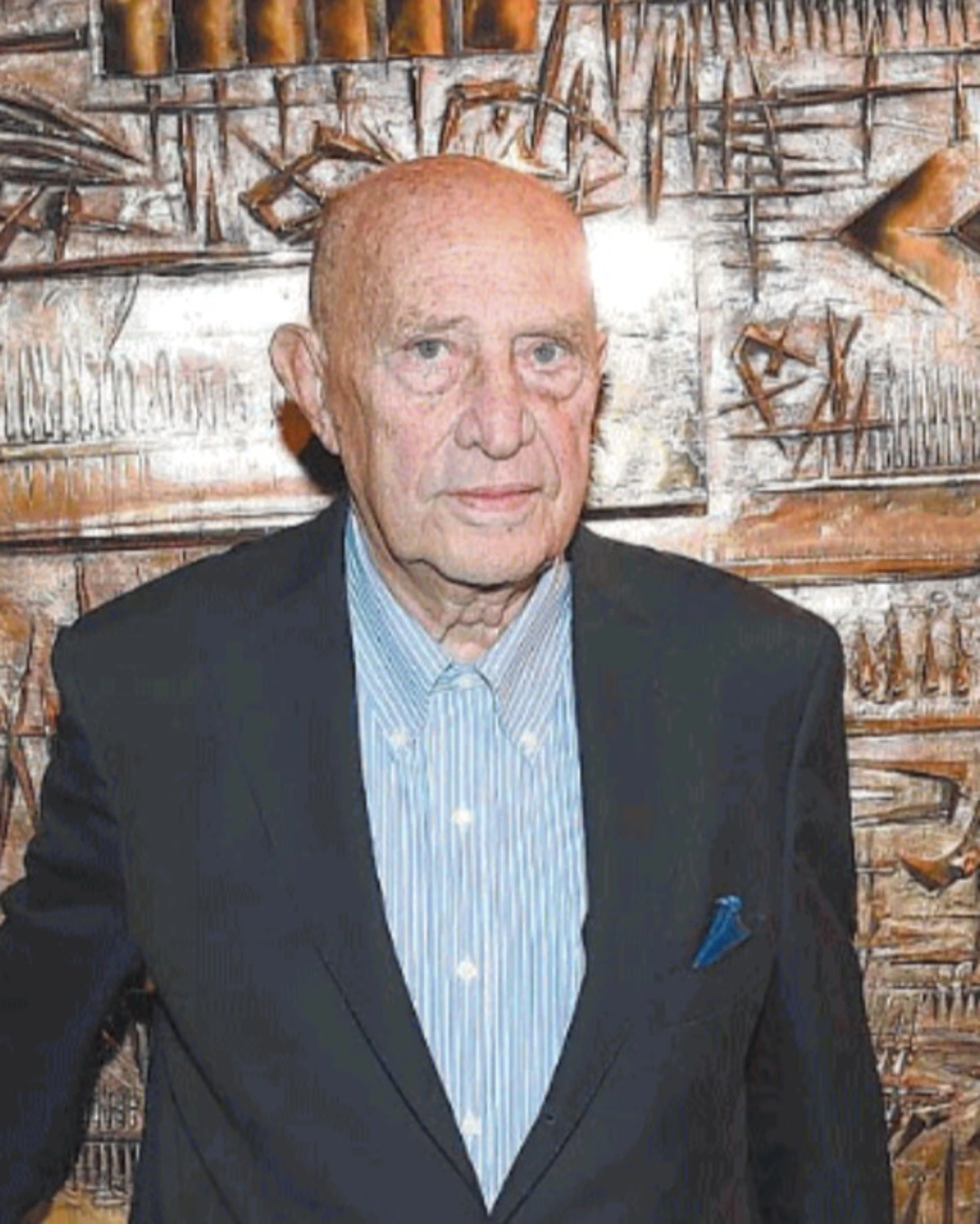 Arnaldo Pomodoro con le sue sfere piene di mistero cambiò l'alfabeto dell'arte in piazza