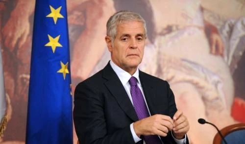 Formigoni a Belpietro: la Lega ritiri le dimissionima cadono anche Piemonte e Veneto