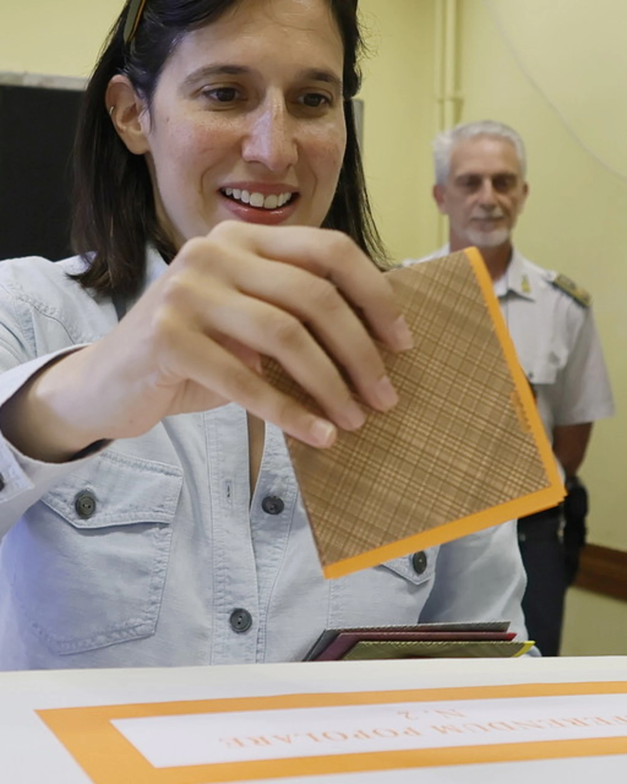 Elly Schlein sulle presunte irregolarità ai seggi: "Vigiliamo su cosa accade"