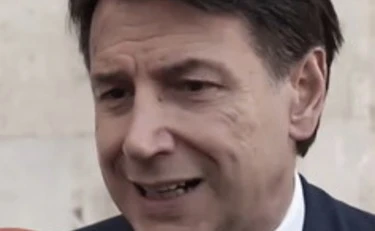 FdI spiana Giuseppe Conte: "Arroganza senza limiti, ancora paghiamo i tuoi danni"