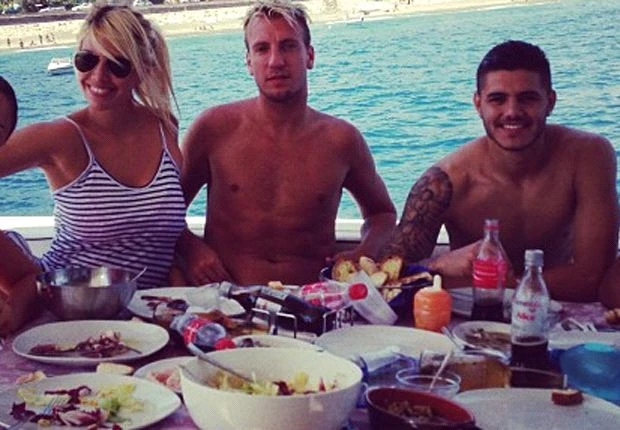 Maxi Lopez e Wanda Nara, l'audio delle telefonate di fuoco: "Madre di m., spacco la testa a te e a quell'idiota di Icardi"