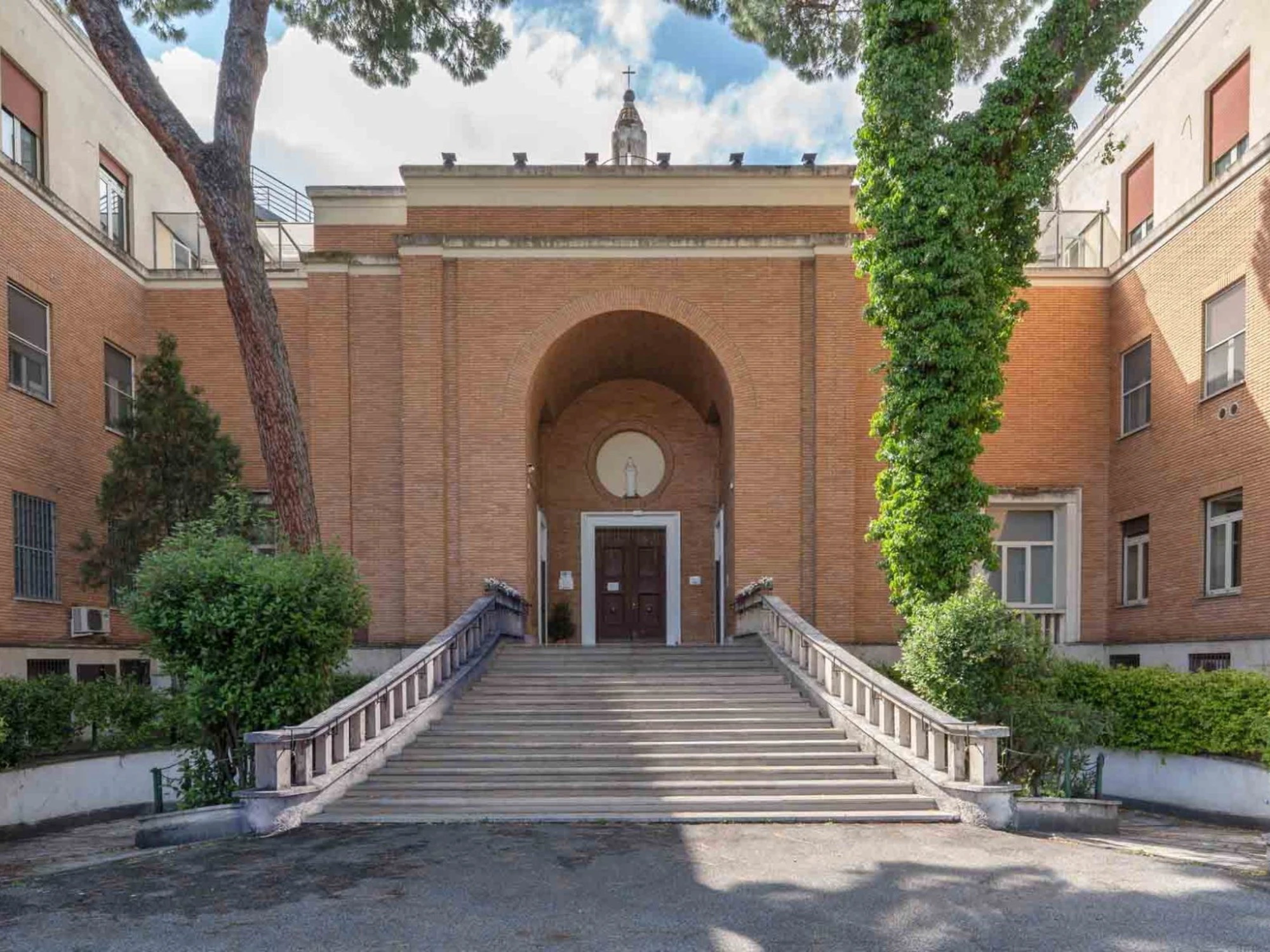 Il Sant'Alessio affossato dai debiti, ma il "Domani" dà la colpa alla destra