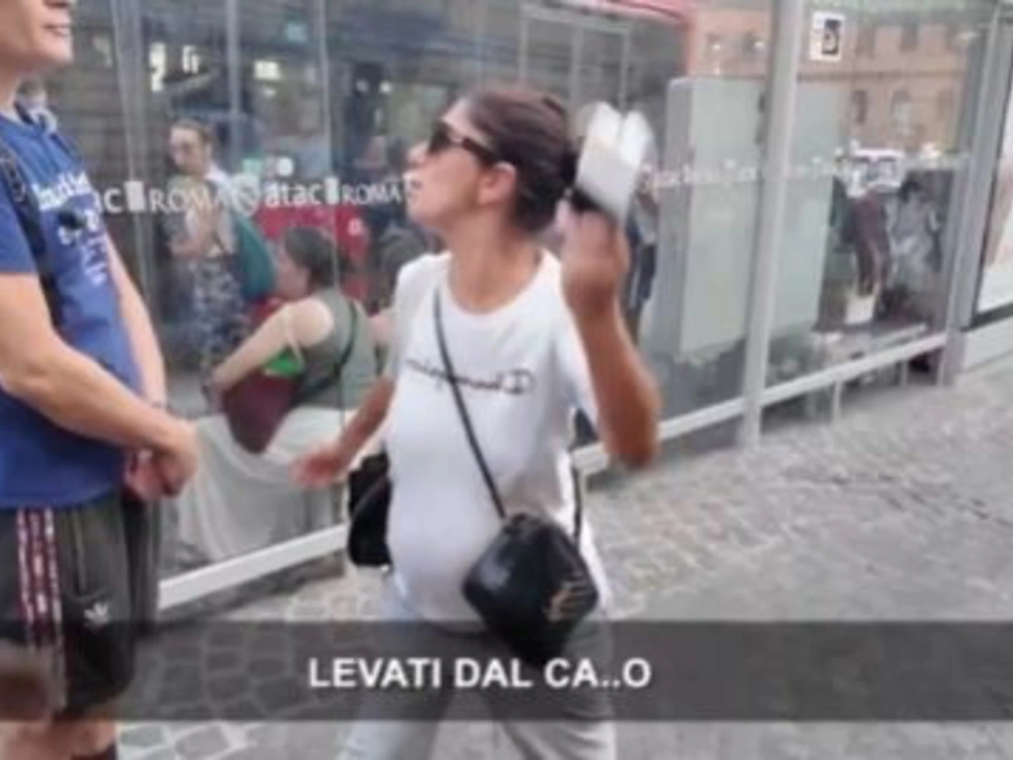 Fuori dal Coro, Mari insulta tutti: "Guardatevi voi italiani"
